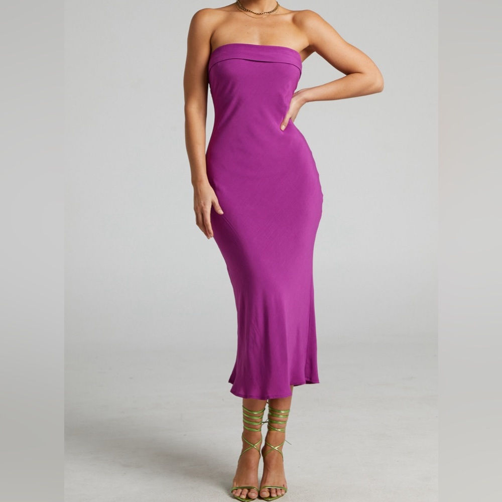 Brand New Runaway The Label - Leila Rayon Dress in Orchid Purple, size XS.